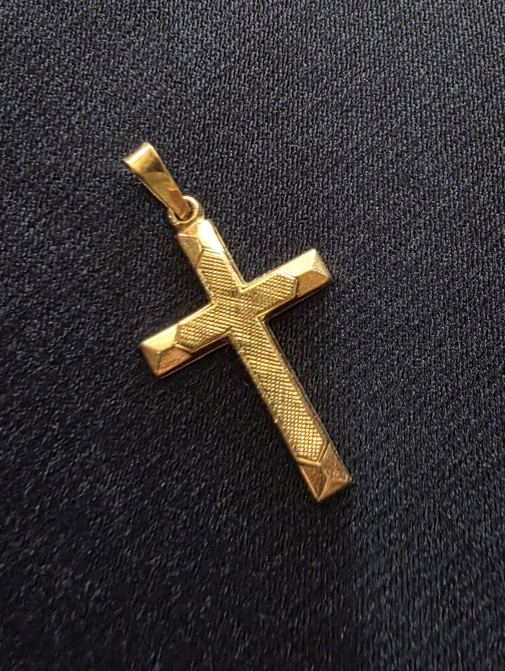 14K Solid Gold Textured Cross Pendant 0.6g Traditional Christian